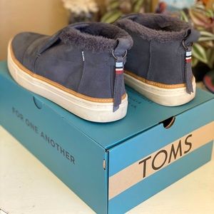TOMS “Paxton Slip-On”